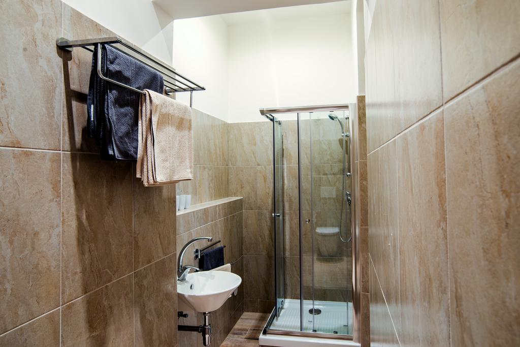 Apartment Gesse Brezinova Прага Екстер'єр фото