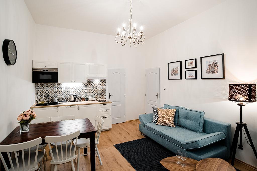 Apartment Gesse Brezinova Прага Екстер'єр фото