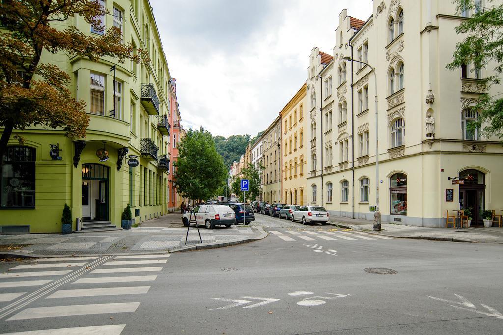 Apartment Gesse Brezinova Прага Екстер'єр фото